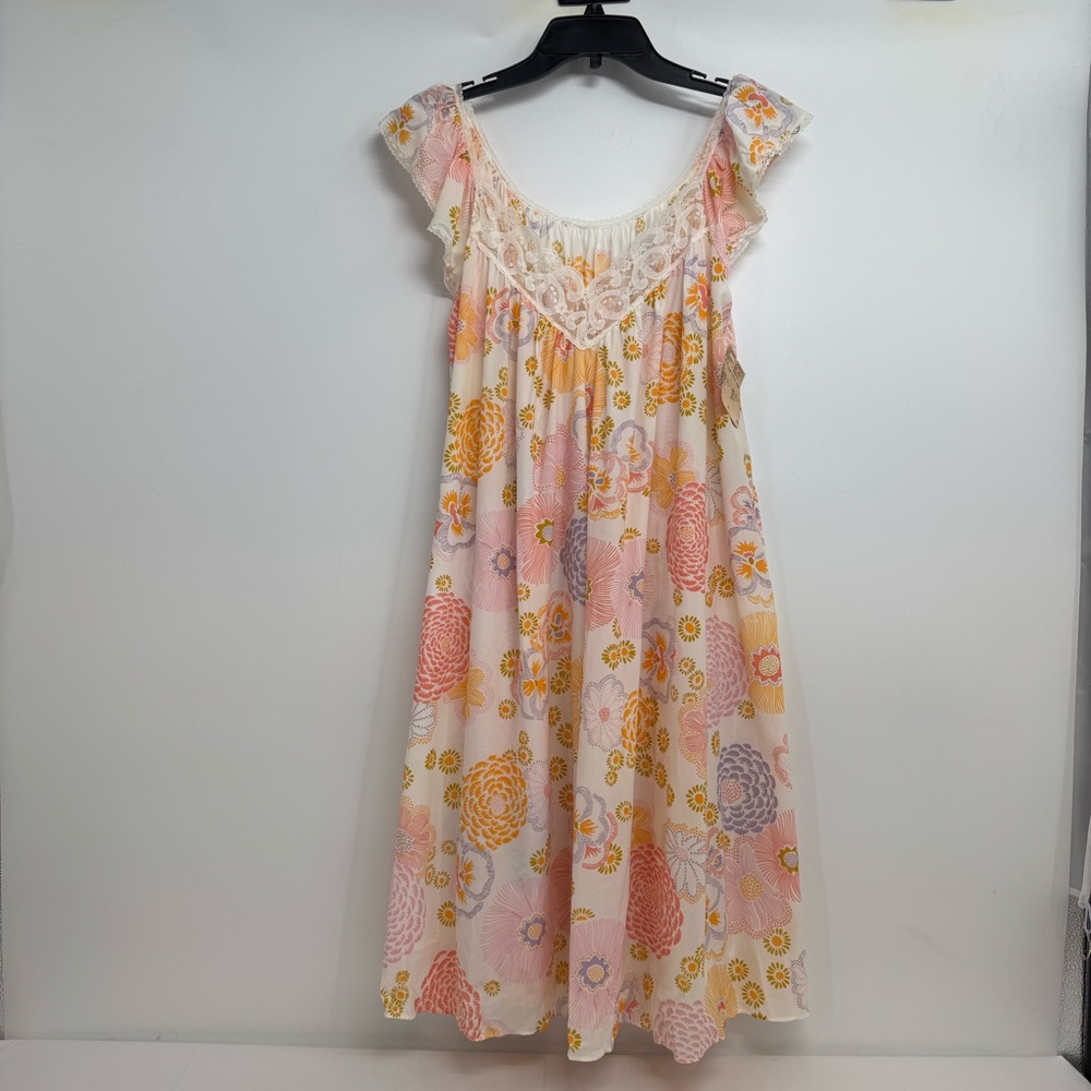 NWT WOMEN'S VINTAGE  NIGHTGOWN  BY BARAD Size M SHORT SLEEVE Union Made